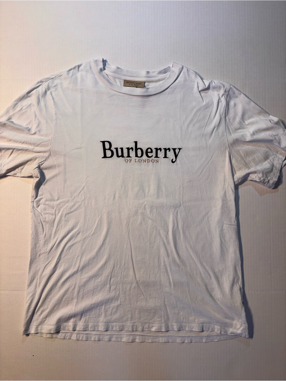 Burberry London England Embroidered Big Logo White T-shirt Mens Sz XL